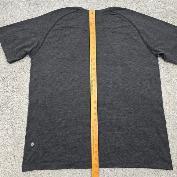 Lululemon Shirt Mens XXL Charcoal Gray Metal Vent‎ Tech Short Sleeve Stretch - Picture 8 of 9